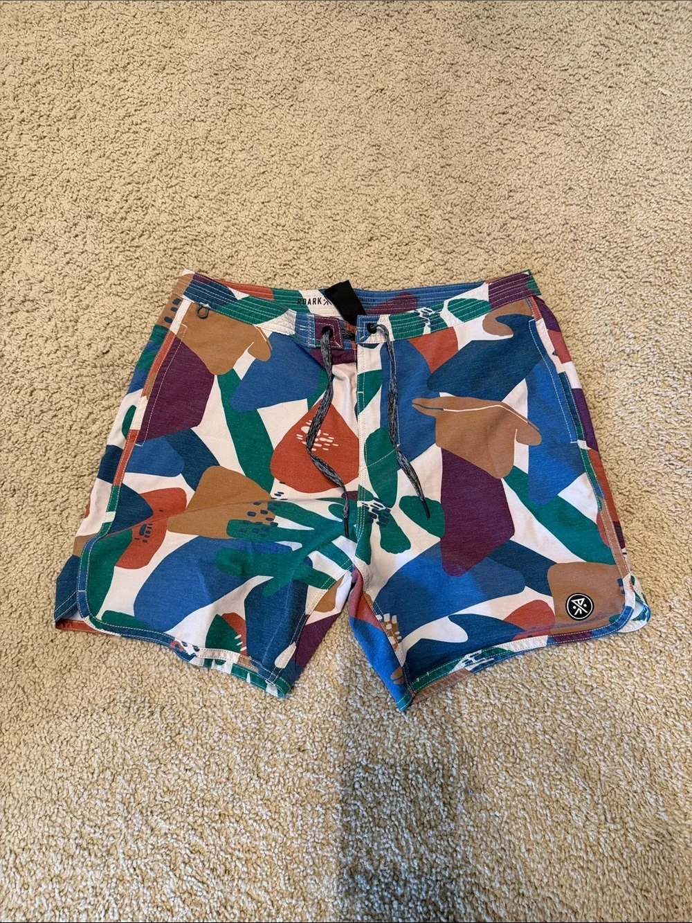 Roark boardshorts 32 the chiller